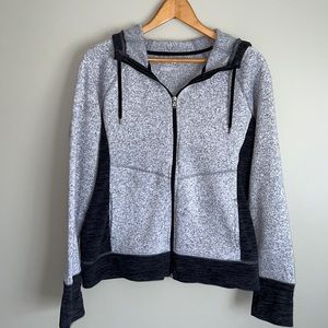 Tek Gear zip up hoodie w front pockets - perfect condition